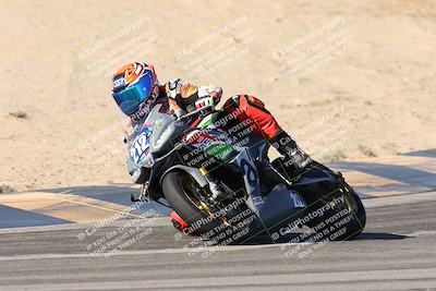 media/Dec-07-2025-CVMA (Sun) [[3e7d2de5dc]]/Race 7-Formula Lightweight Twins Shootout/